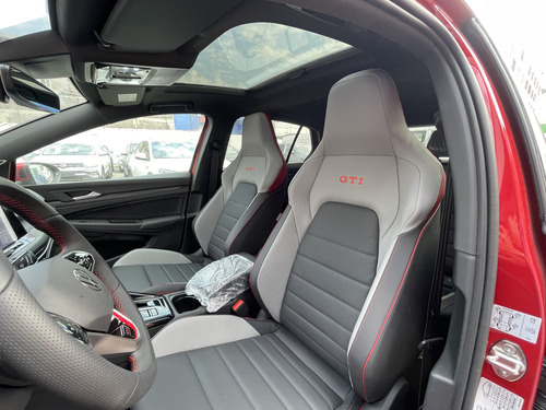Volkswagen Golf GTI 2.0 241Hp Dsg7