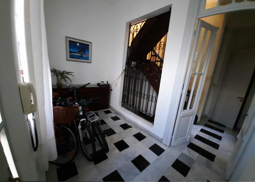 Imagen 10 de 20 de Se Vende Casa En Edificio De Época Reformado, Muy Seguro!