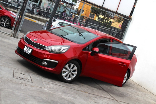Imagen 2 de 15 de Kia Rio