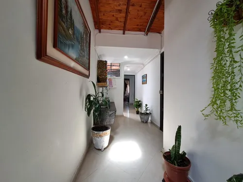 Casa En Venta En Laureles. Cod V15237