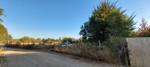 Parcela En Sector Quivolgo, Constitución