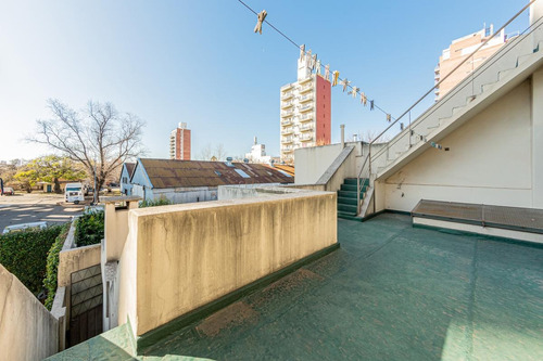 Imagen 24 de 27 de Casa De 4 Dormitorios En Venta Jardín Parrillero Terraza Barrio Abasto Centro