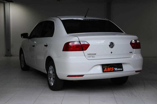 Imagem 3 de 9 de Volkswagen Voyage Trendline 1.6 2017