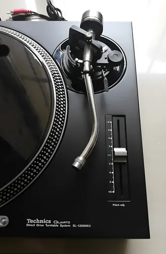 Tornamesa Technics Sl-1200 Mk2 - Tpc (Usado)