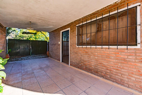 Venta/permuta -casa - 1 Dormitorio - Playa Chica, Pueblo Esther.