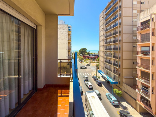 Departamento 3 Ambientes Con Cochera Y Vista Al Mar En Venta En La Perla