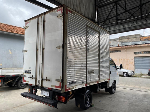 Hyundai HR 2.5 LONGO SEM CAÇAMBA 4X2 16V 130CV TURBO INTERCOOLER