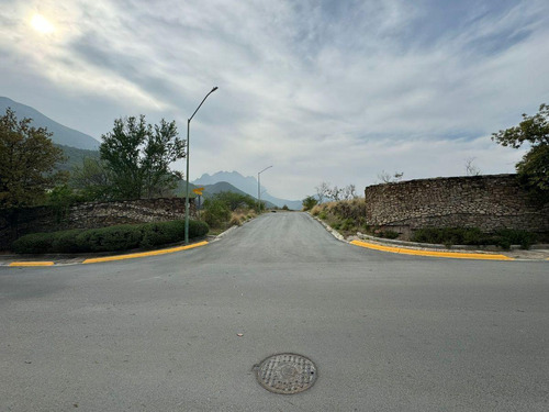 Lotes Residenciales En Azulejos, Monterrey