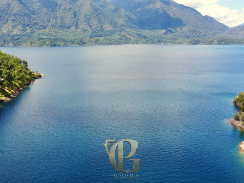 Leve Inclinación Acceso A Playa Con Vista Al Lago Y Volcanes
