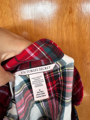 Pijama A Cuadros Victorias Secret Multicolor Talla M (Usado)