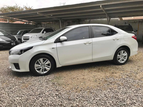 Imagen 1 de 15 de Toyota Corolla 2015 1.8 Xei Cvt Pack 140cv