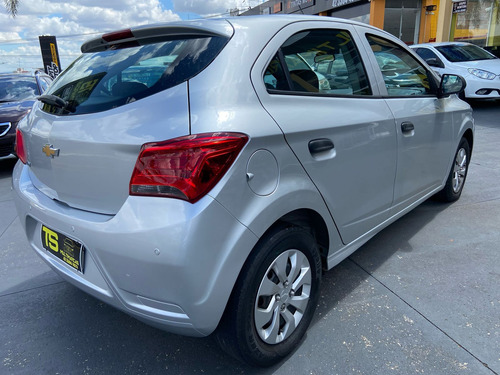Chevrolet Onix HATCH Joy 1.0 8V Flex 5p Mec.