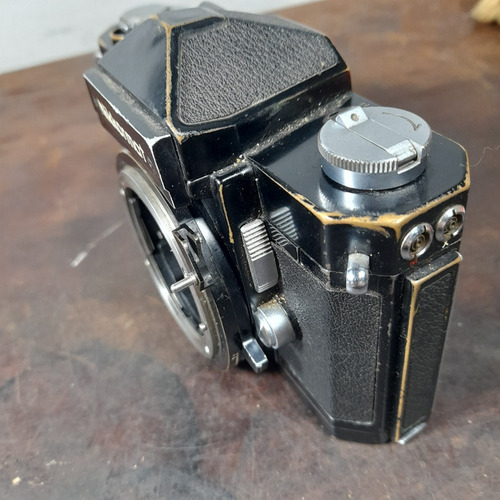 Imagem 3 de 9 de Câmera Fotográfica Metal Antiga Nikon Nikkormat Não Funciona