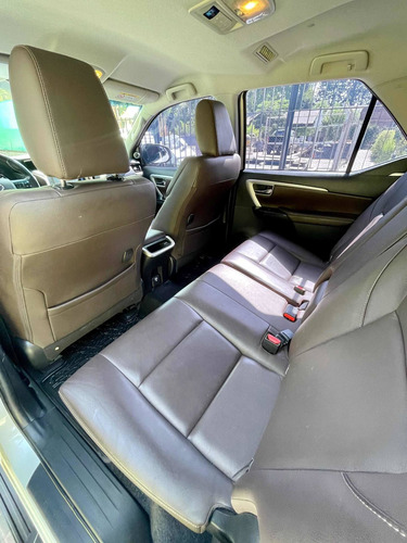 Toyota Sw4 2.8 Srx 177cv 4x4 7as At 2016