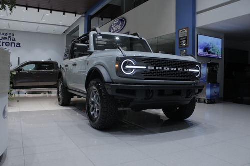 Ford Bronco 2.7 Badlands 5p At