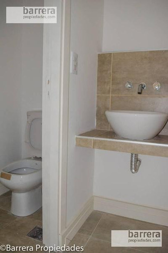 Piso De Oficina De 70 M2