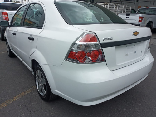Imagen 3 de 9 de Chevrolet Aveo 2018 1.5 Ls Mt