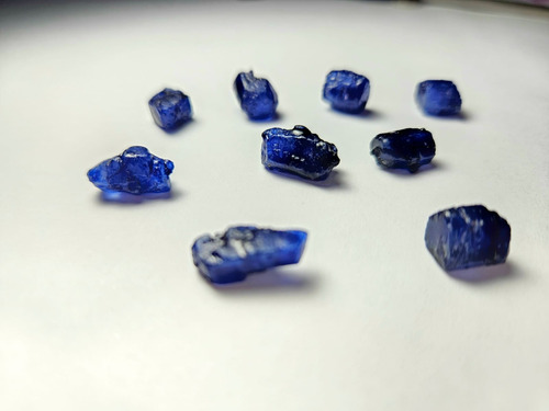 Safiras Brutas Para Lapidação Azul Intenso Com 11.95 Gramas Azul Royal