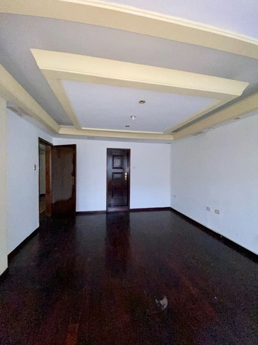 Imagen 8 de 15 de Se Vende Casa En El Rosal Uso Comercial