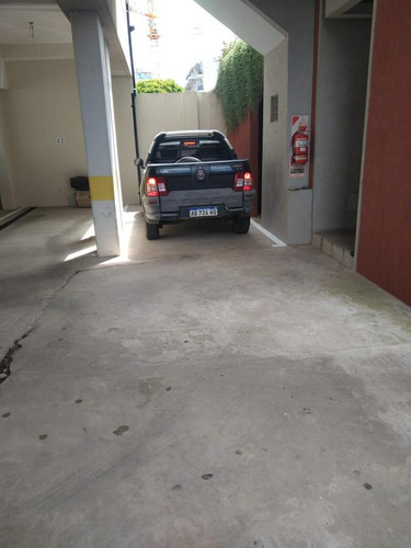 Imagen 2 de 2 de Cochera - Esc.-centro