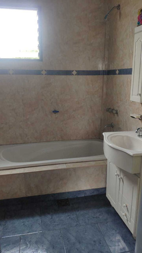 Imagen 9 de 12 de Venta Casa En Aldo Bonzi
