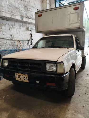 Mazda B2200 2.2 B2200