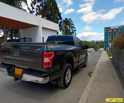Ford F-150 3.3 Xlt