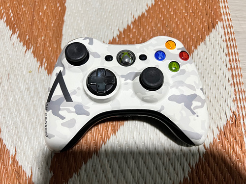 Control Xbox 360 Arctic Camo Edicion
