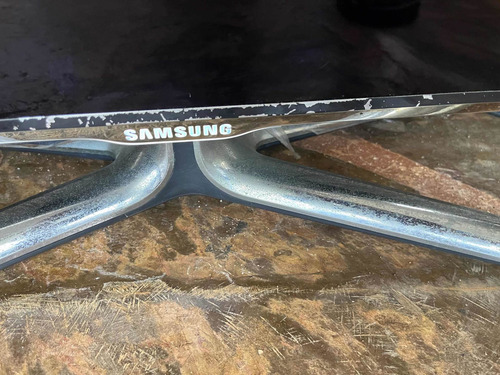 Imagen 8 de 10 de Tv Marca Samsung Modelo Un55d8000yf De 55 Pulgadas Con Rayas