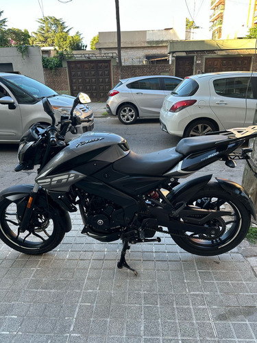 Rouser Ns 200