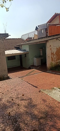 Imagem 10 de 15 de Casa Térrea Bem Localizada, Próximo Aos Comércios! - 3519-1