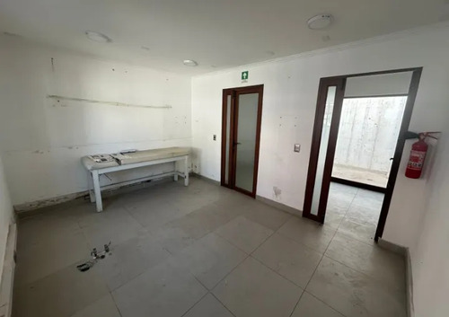 Arriendo Excelente Casa Comercial En Ñuñoa