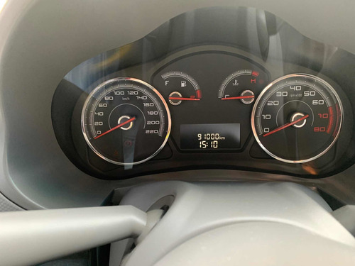 Fiat Grand Siena 2013 1.6 16v Essence Flex 4p