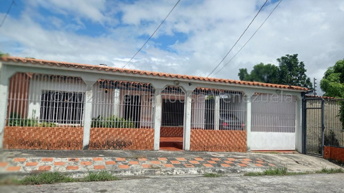 Kl Vende Preciosa Casa En La Urb. La Morenera  Cabudare #23-23680