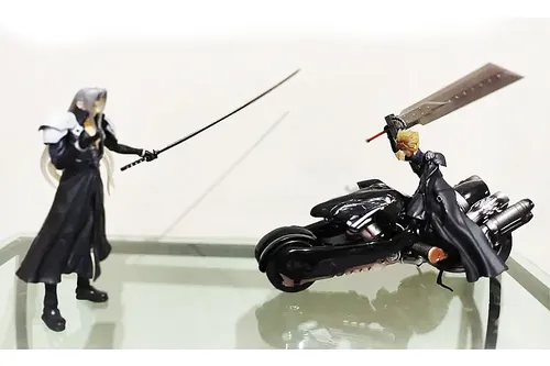 Cloud Strife Fenrir Ff7 Advent Children Play Arts | Parcelamento