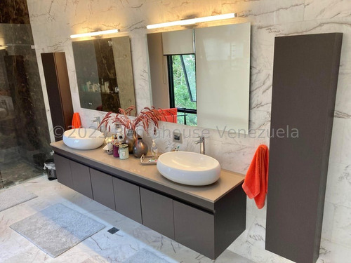 La Mejor Casa Con Modernos Materiales De Construccion En Venta En La Lagunita Country Club Yf