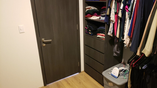 Departamento Como Nuevo, Amplio Y Acogedor Con Vista Arbolada ¡listo Para Estrenar!