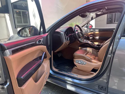Porsche Cayenne 4.8 Turbo At