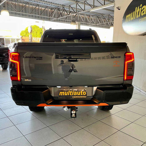 Imagem 5 de 9 de Mitsubishi L200 Triton 2.4 16v Turbo Diesel Sport Hpe-s Cd