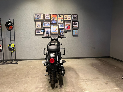 Royal Enfield Classic 350 Stealth Black
