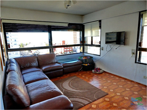 Apartamento En Peninsula, 3 Dormitorios *