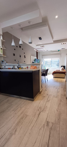 Venta Casa 4 Ambientes Villa Luzuriaga- Permuta !!