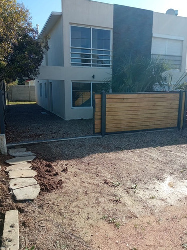 Imagen 8 de 9 de Casa En Venta De 2 Dormitorios C/ Cochera En Maldonado
