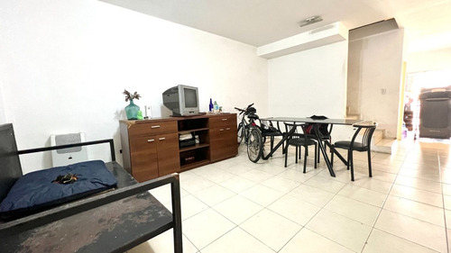 Triplex Apto Credito Villa Sarmiento