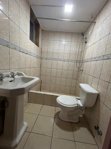 Recoleta / C. J. Maria Caro, Arriendo Casa Amplia, Depto Ind