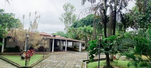 Sky Group Élite Vende Casa Multifamiliar En Urb Safari Country Club Tocuyito Libertador