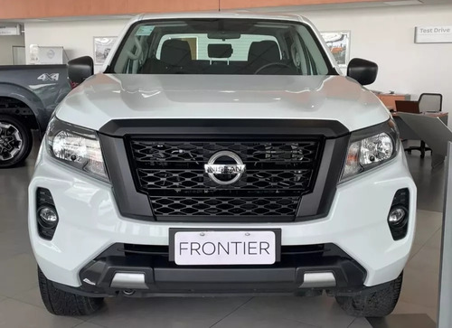 Nissan Frontier S