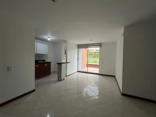Apto Con Amplia Terraza Cubierta En Envigado