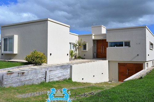 Imagen 1 de 14 de Venta Casa Costa Esmeralda Residencial Ref 0006 Piscina