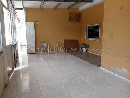 Casa Comercial En Venta Ubicada En Flor Amarillo Valencia Carabobo Cod 25-788 Eloisa Mejia